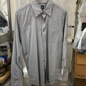 Gap Men's Gray Shirt